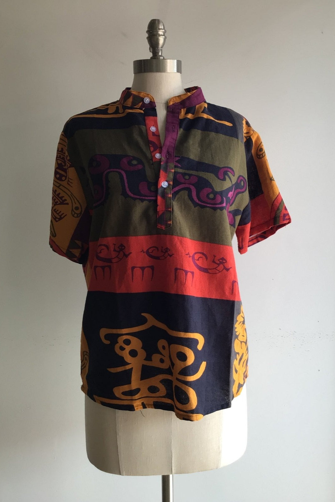 Cotton graphic shirt - Small - The Daisy Chain