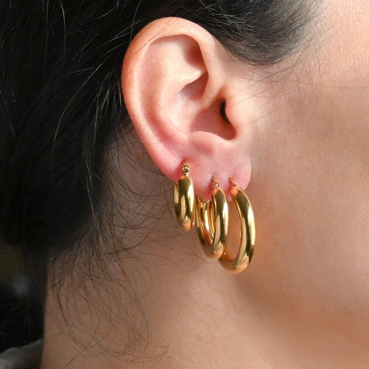 Gold Tube Hoops: 25 mm - The Daisy Chain
