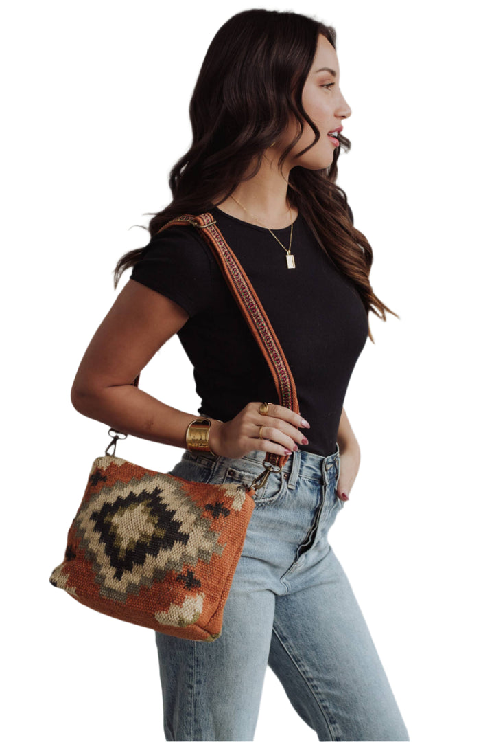 Naturalesa Crossbody