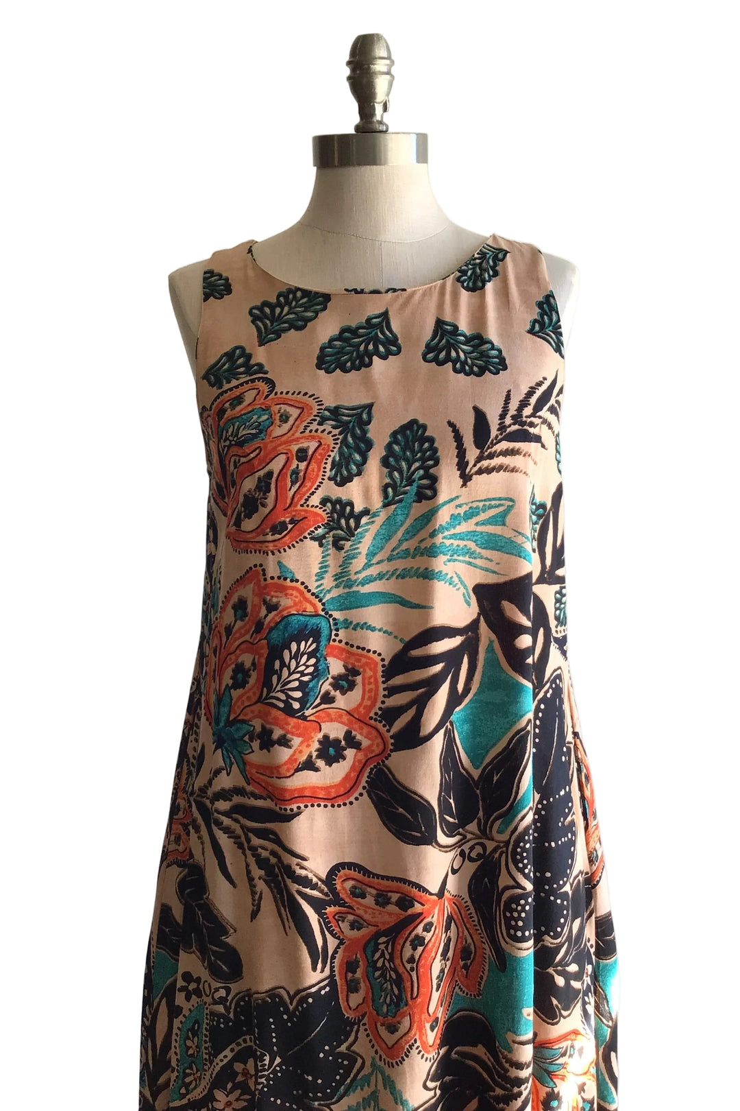 Saventa Sleeveless Dress