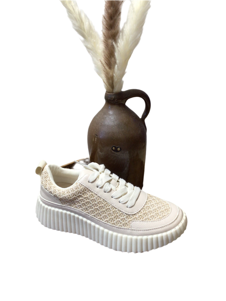 Walk Along - White & Cream