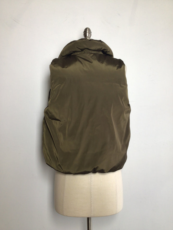 Collared Puffer Vest - Large