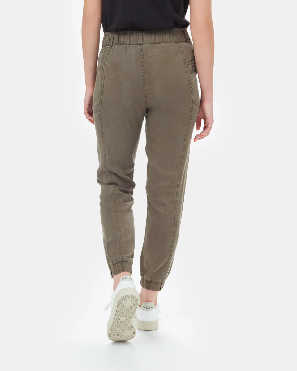 Colwood Jogger - Olive Night Green