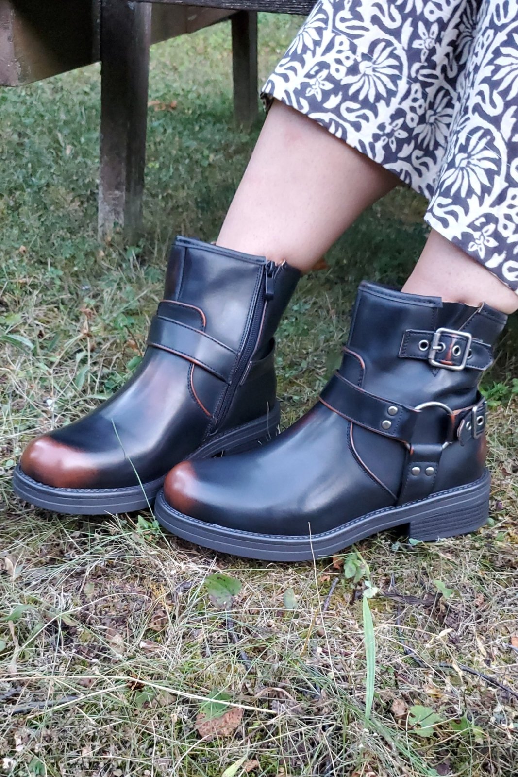 Allux Boot - The Daisy Chain