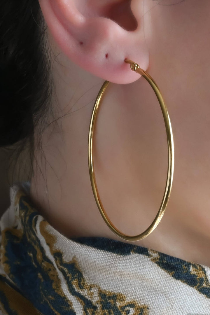 Classic Hoops: 50 mm - The Daisy Chain