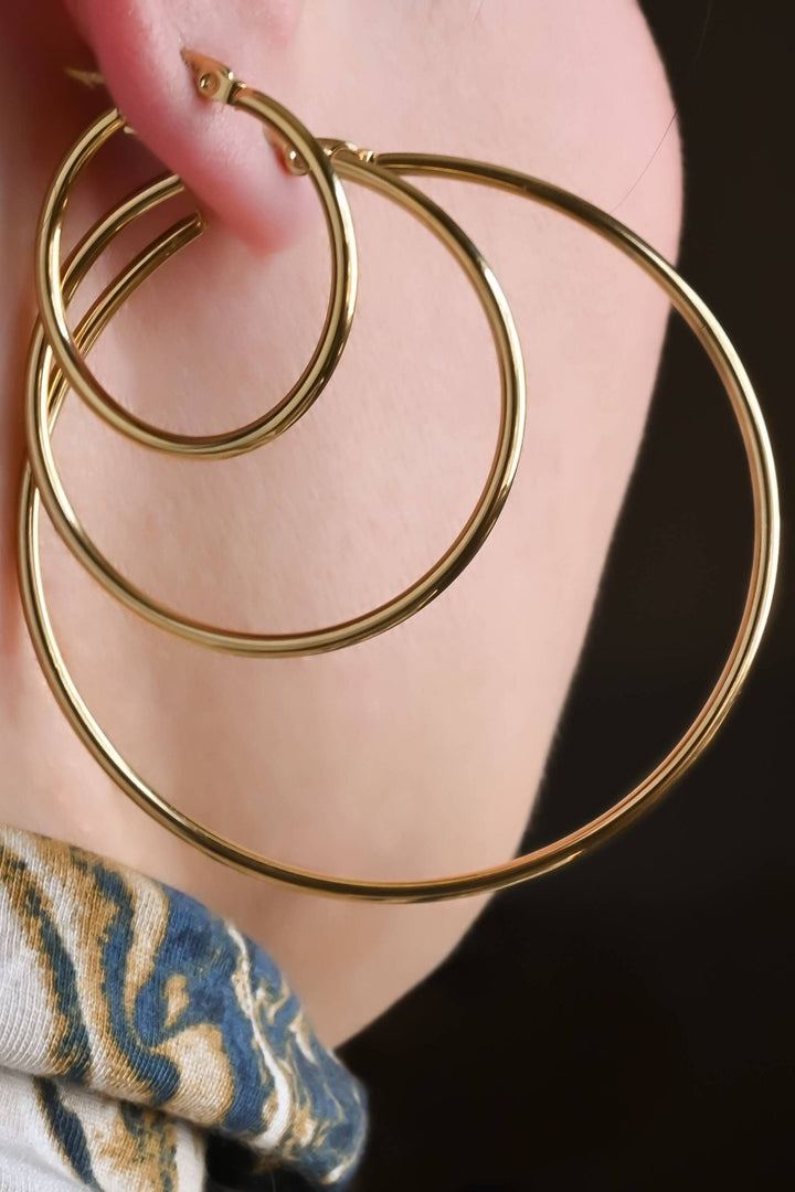 Classic Hoops: 50 mm - The Daisy Chain