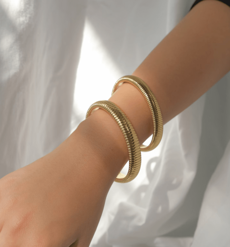 Cobra Stretch Bangle: 10mm - The Daisy Chain