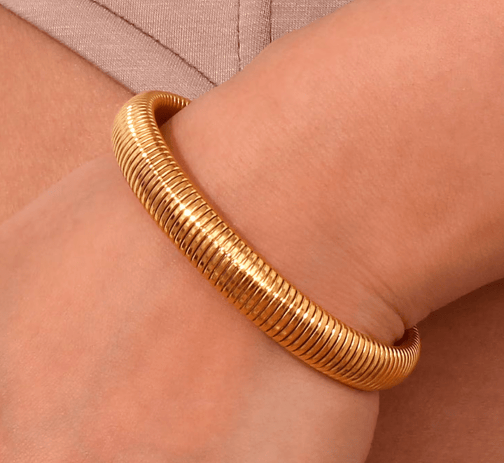 Cobra Stretch Bangle: 10mm - The Daisy Chain
