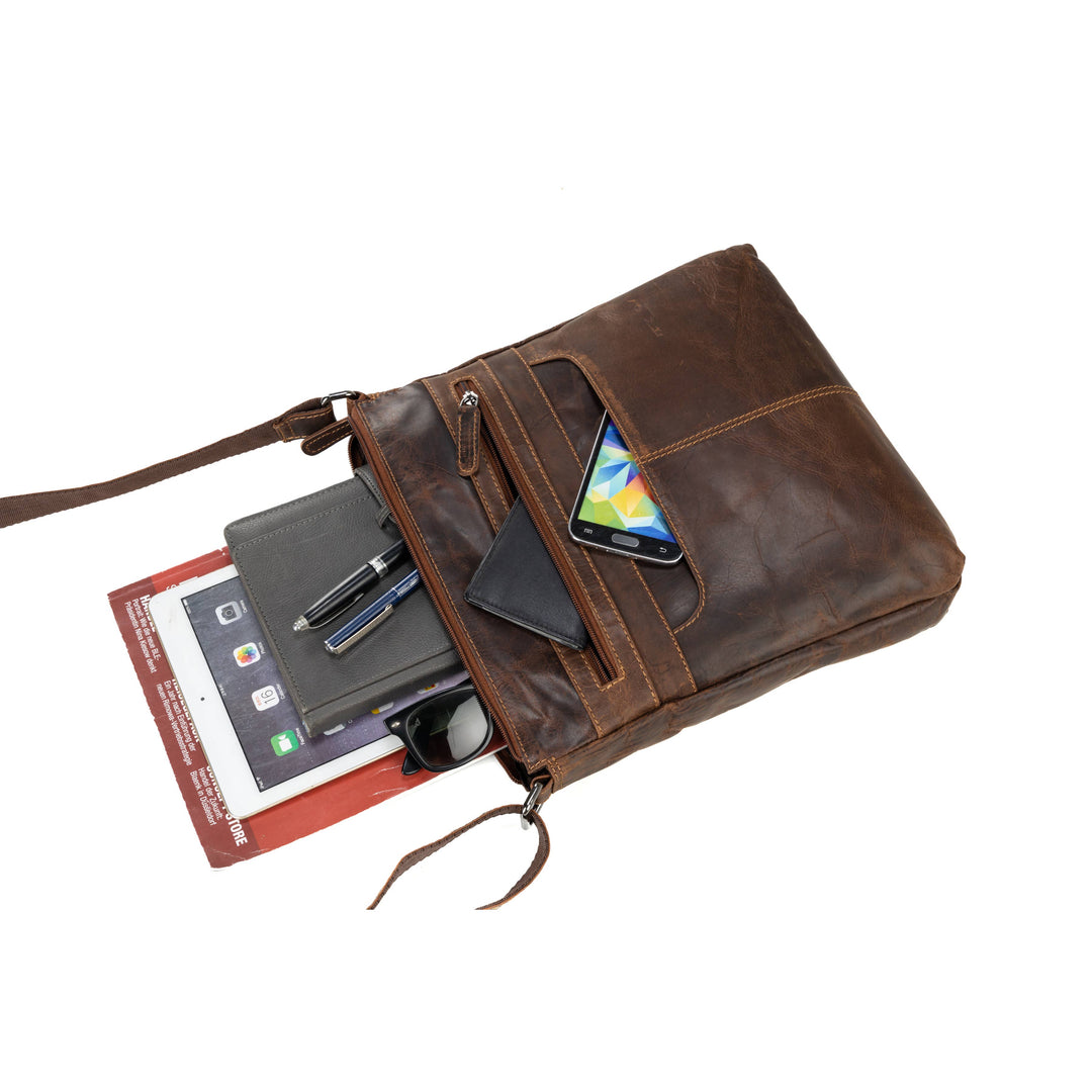 Essential Messenger Bag: Sandal