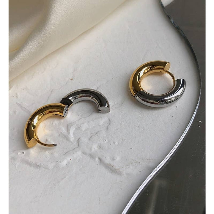 Two Tone Earring - Medium - The Daisy Chain