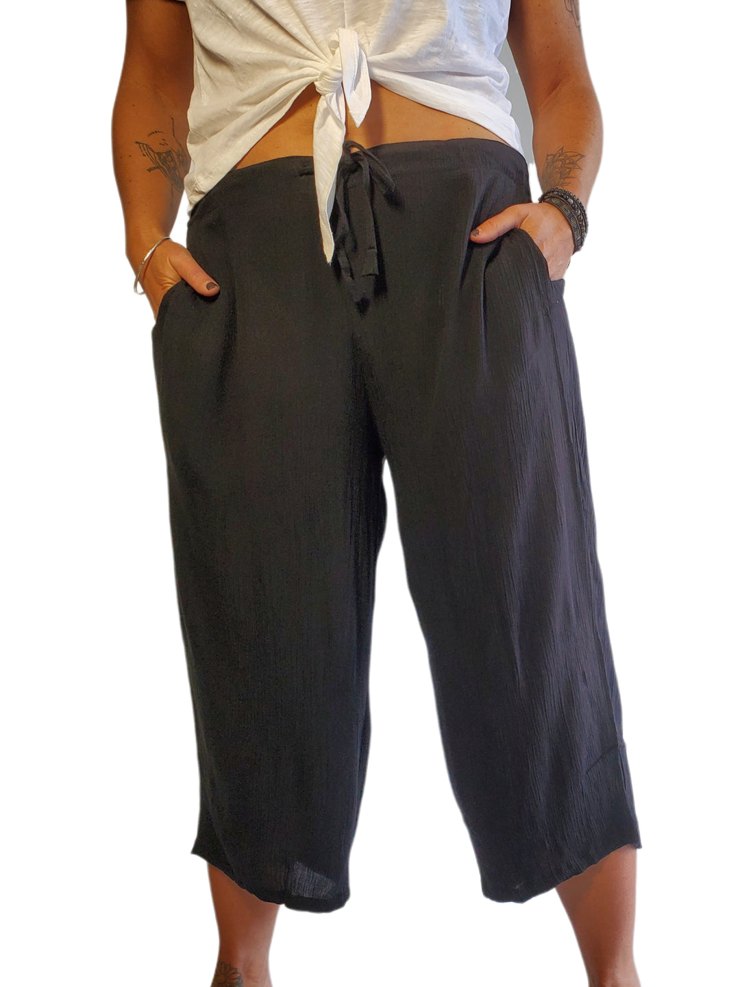 Courtney Capris- Black